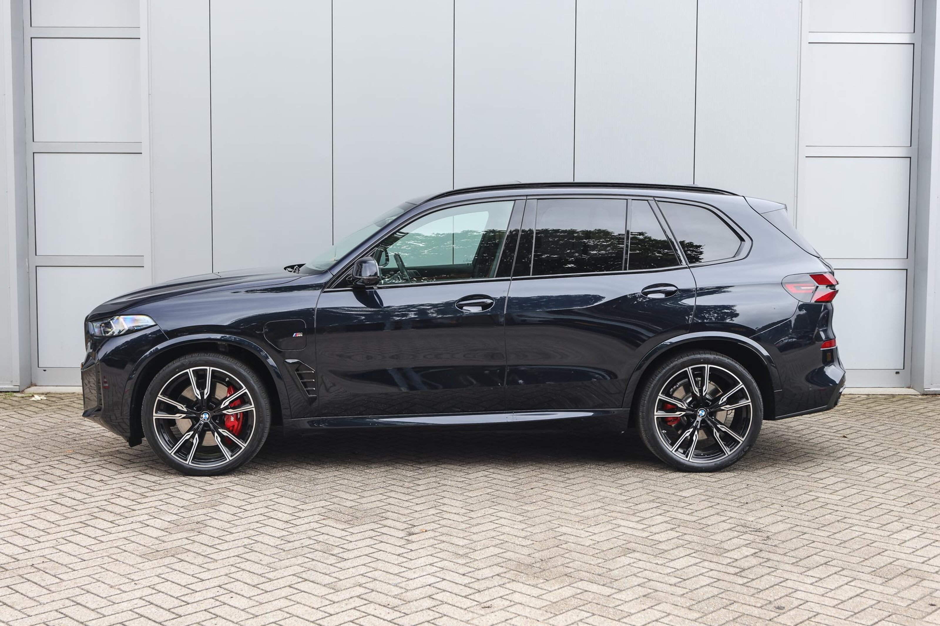 BMW X5 8