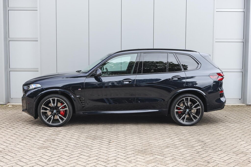 BMW X5 8