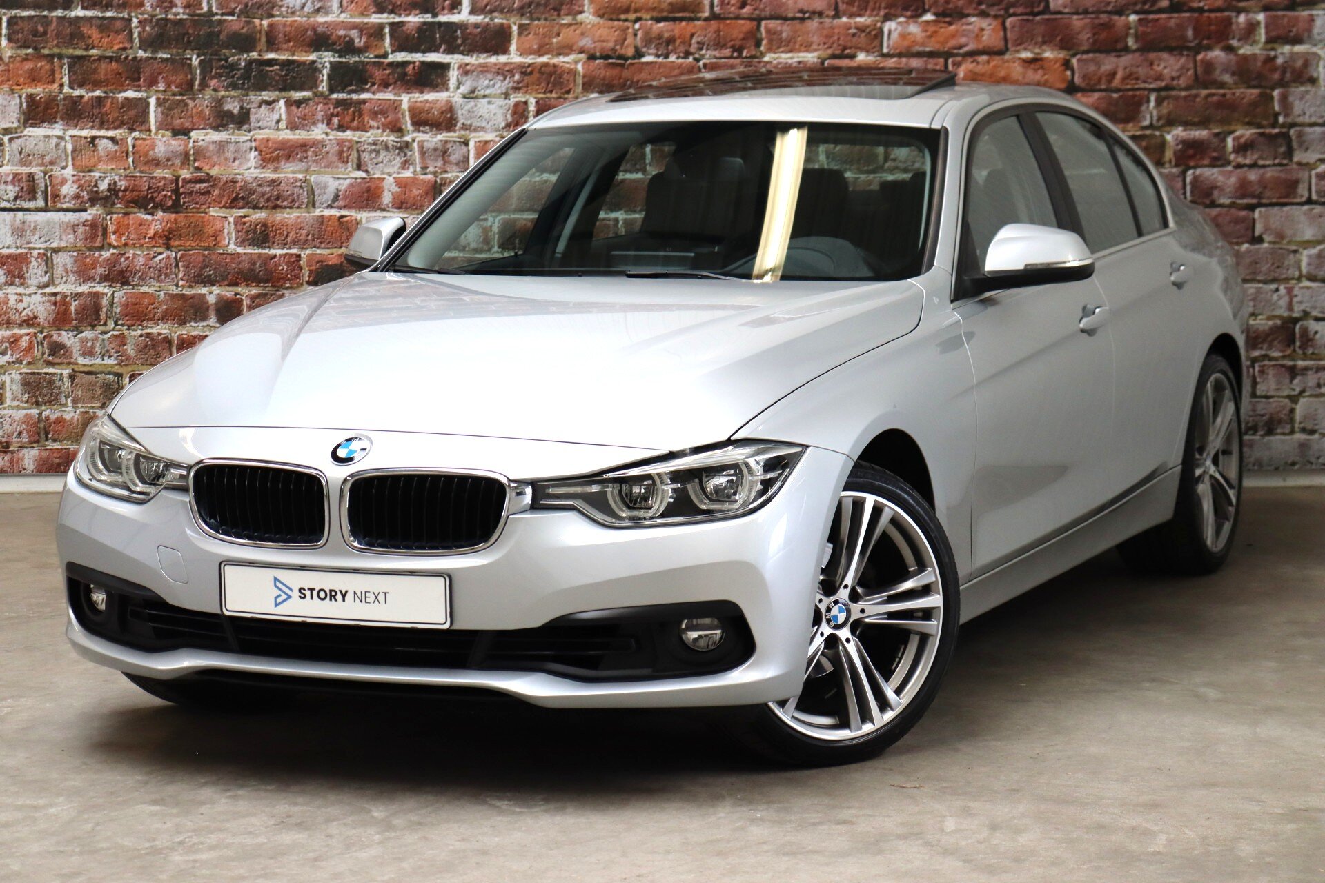 BMW 3 Serie 320i High Executive Essential Automaat