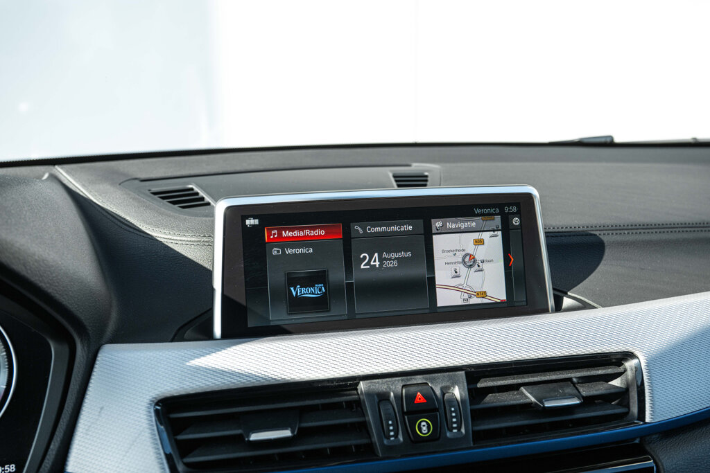 BMW X2 11
