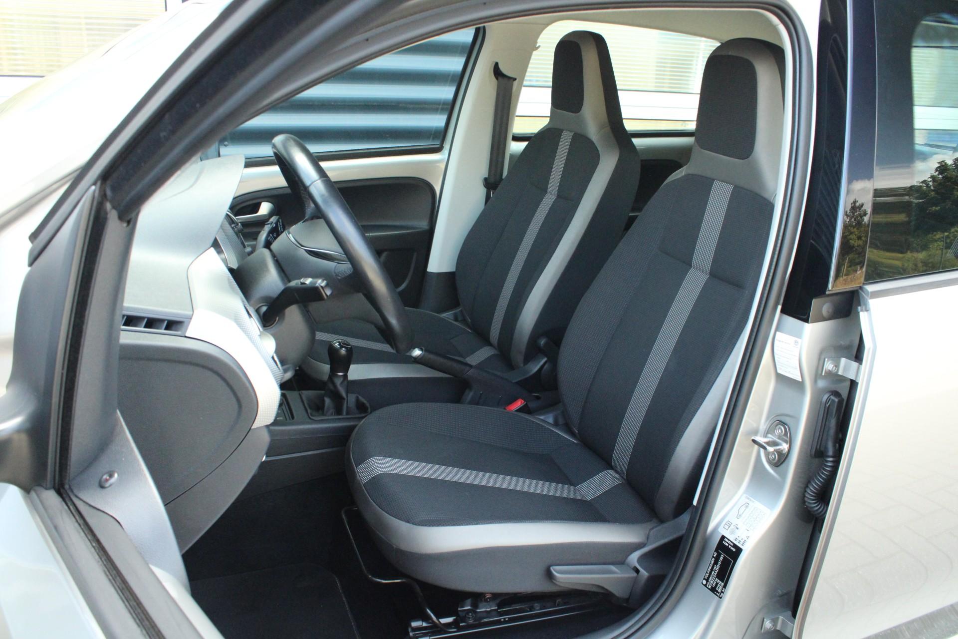 Volkswagen up! 1.0 MPI 60pk High up! 5-Drs. - Afbeelding 4