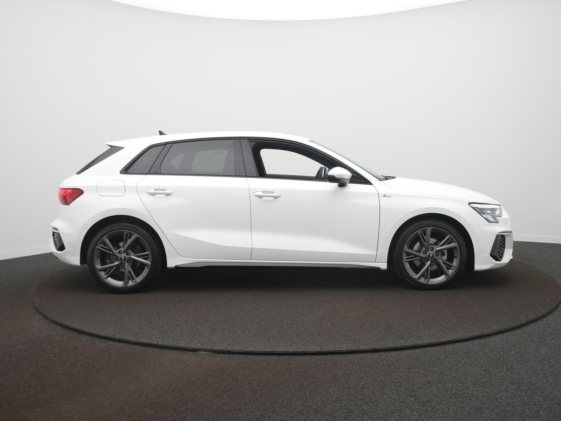 Audi A3 Sportback 30 TFSI S edition - Afbeelding 4