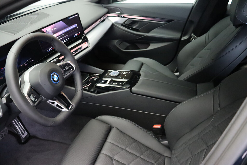 BMW i5 7