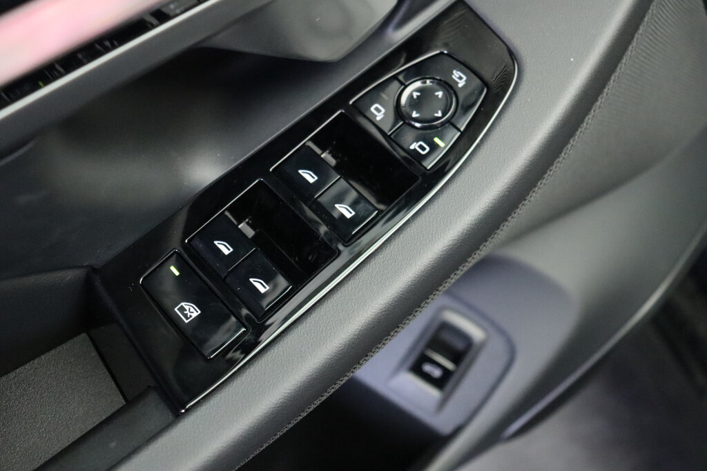BMW i5 8