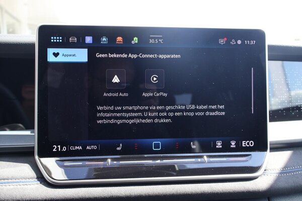 Apple Carplay/Android Auto Apple Carplay/Android Auto