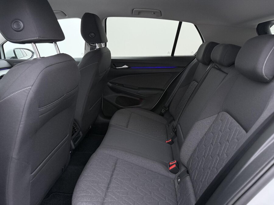 Volkswagen Golf 1.5 eTSI Life Edition