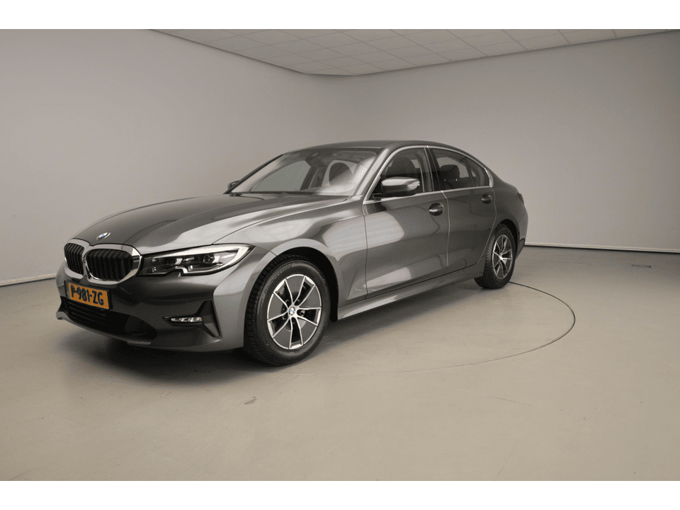 BMW 3 Serie Sedan 320i - Afbeelding 1