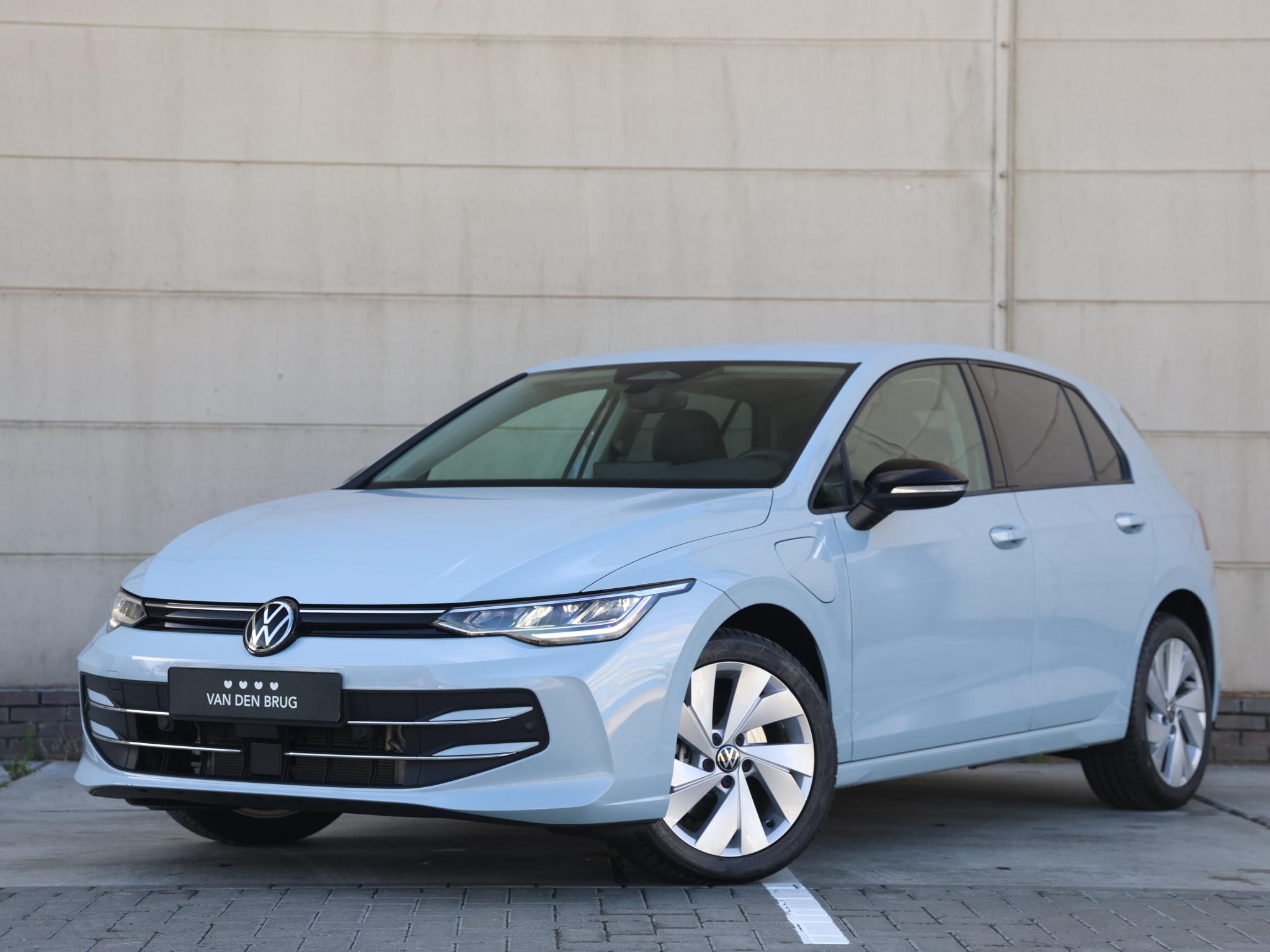 Volkswagen Golf 1.5 eHybrid Life Edition
