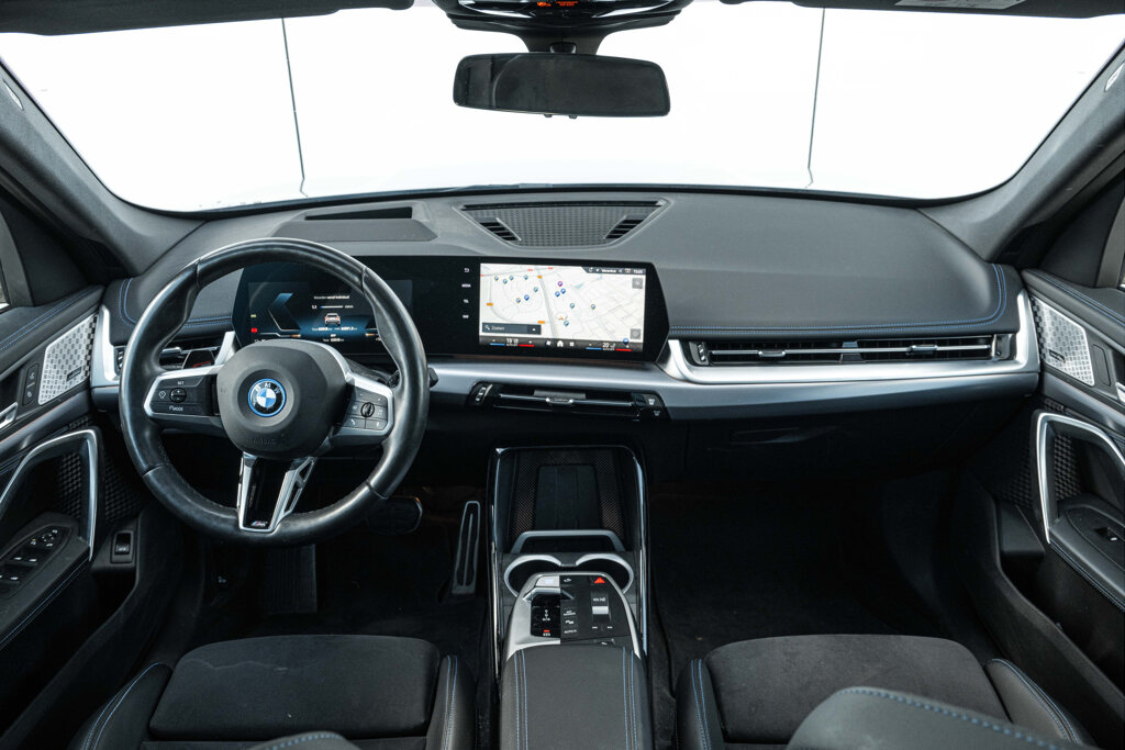 BMW iX1 3