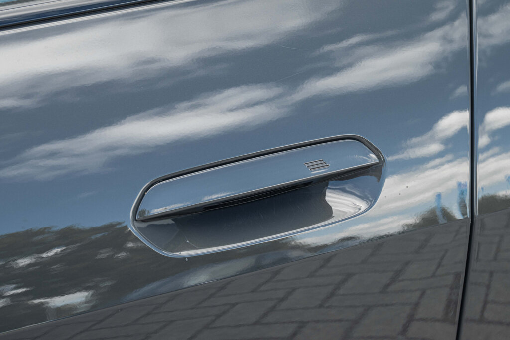 BMW i4 11