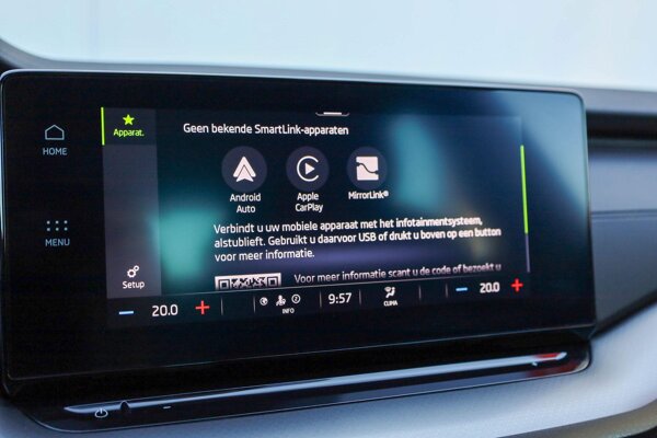 Apple Carplay/Android Auto Apple Carplay/Android Auto