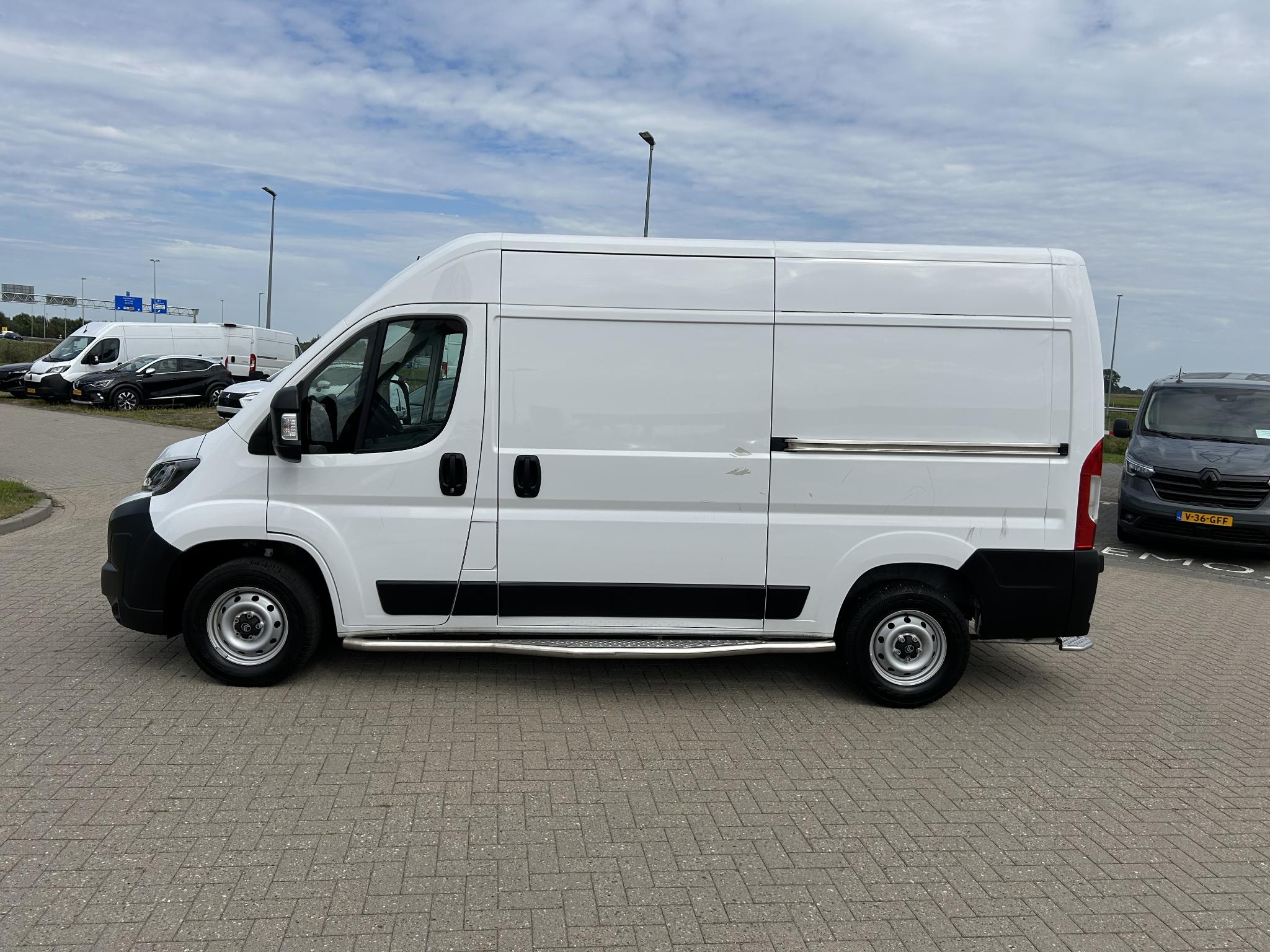 Citroën Jumper 2.2 BlueHDi 120 S&S L2H2 3.3t - Afbeelding 2