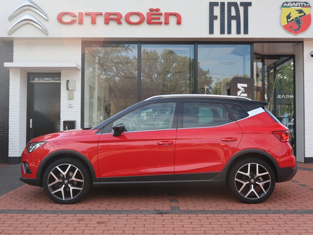 SEAT Arona 1.0 TSI 115PK Automaat FR Limited Edition, Rijklaarprijs | Navigatie| Stoelverwarming | Trekhaak | DAB+ tuner - Afbeelding 2
