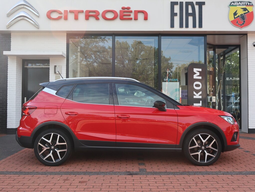 SEAT Arona 1.0 TSI 115PK Automaat FR Limited Edition, Rijklaarprijs | Navigatie| Stoelverwarming | Trekhaak | DAB+ tuner - Afbeelding 3