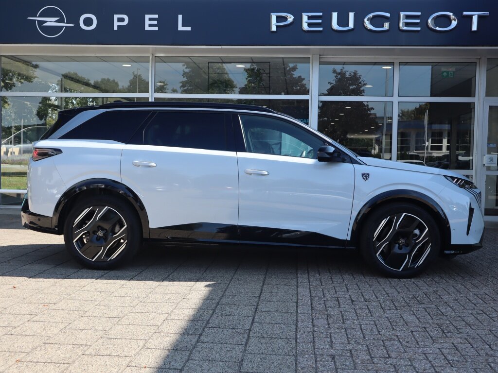 Peugeot 5008 GT Launch Edition 73kWh 325PK Dual Motor 7 pers., Rijklaarprijs | Panoramadak Lederen interieur 360 graden camera Warmtepomp - Afbeelding 4