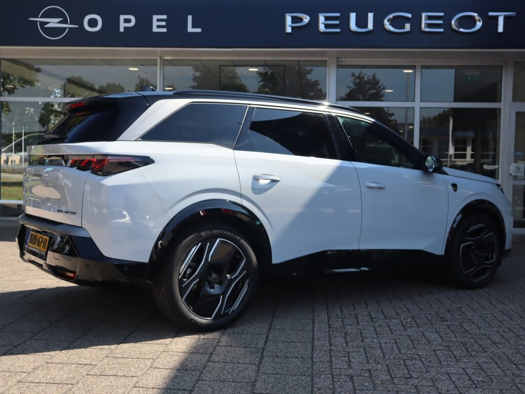 Peugeot 5008 GT Launch Edition 73kWh 325PK Dual Motor 7 pers., Rijklaarprijs | Panoramadak Lederen interieur 360 graden camera Warmtepomp - Afbeelding 5