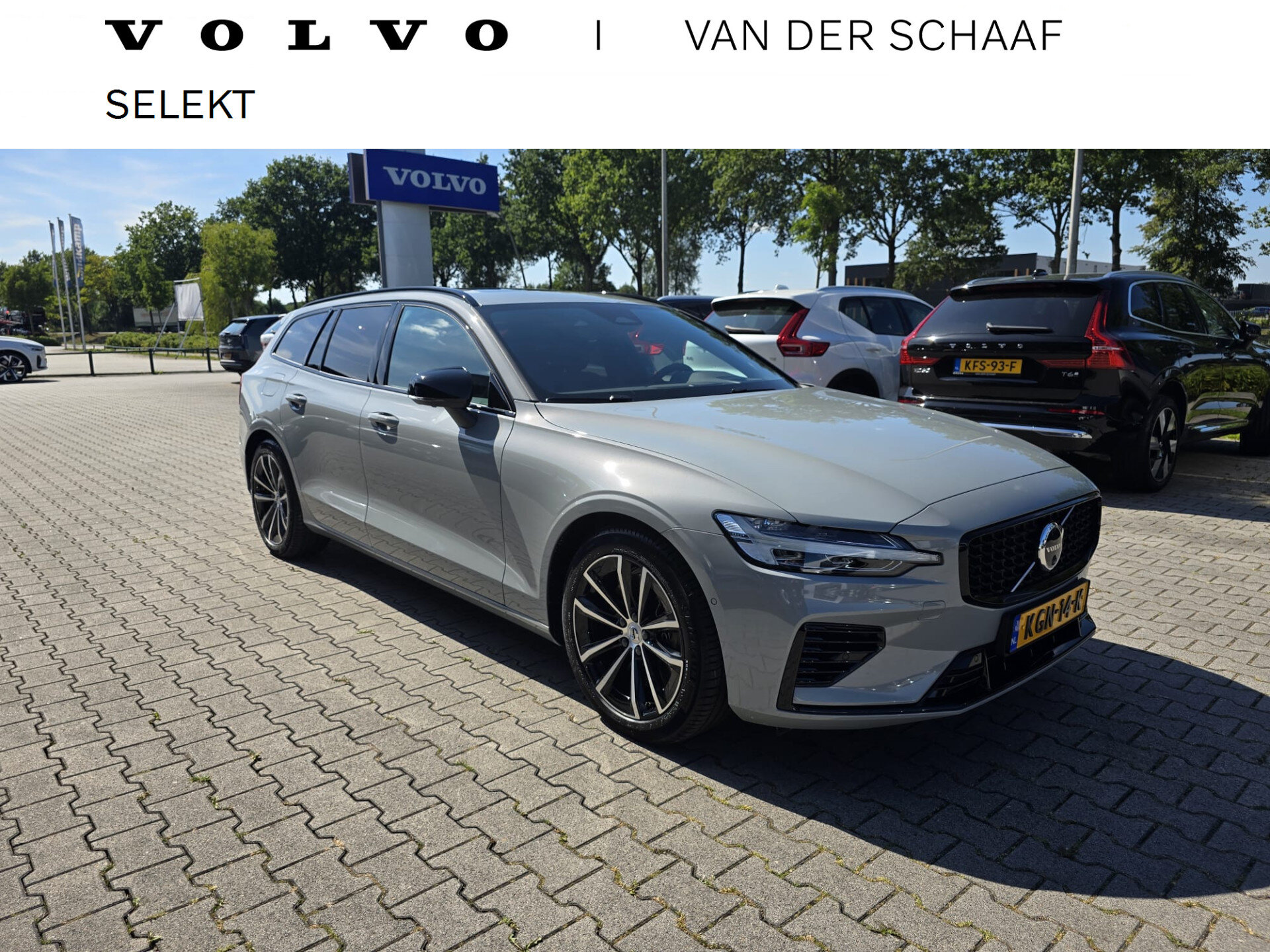 Volvo V60 2.0 T8 Plug-in hybrid AWD Plus Dark
