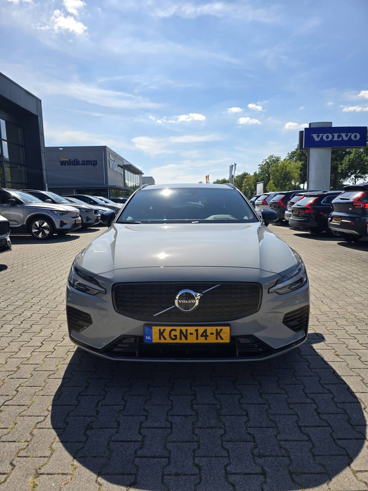 Volvo V60 2.0 T8 Plug-in hybrid AWD Plus Dark - Afbeelding 2