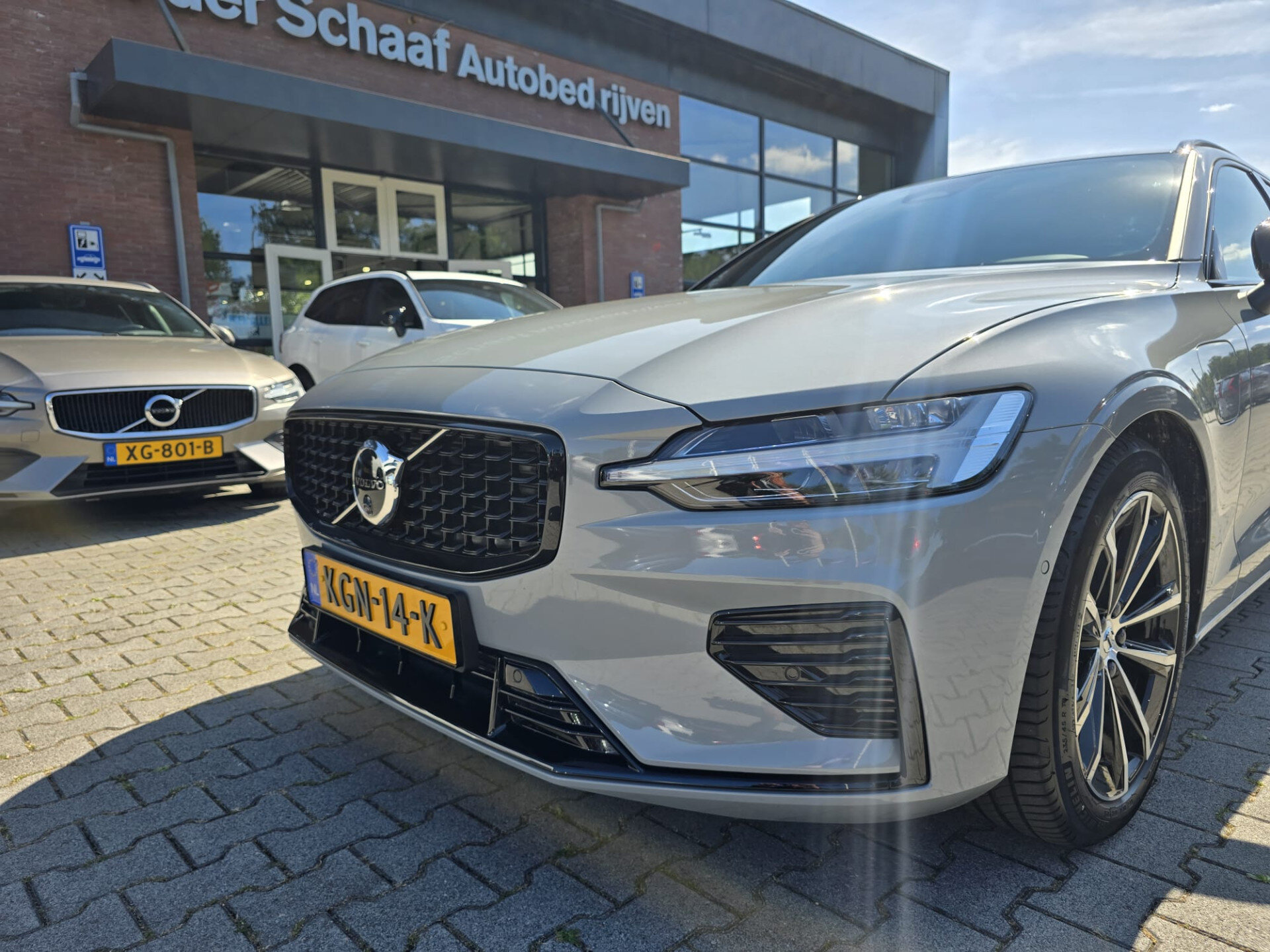 Volvo V60 2.0 T8 Plug-in hybrid AWD Plus Dark - Afbeelding 4