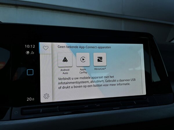 Apple Carplay/Android Auto Apple Carplay/Android Auto