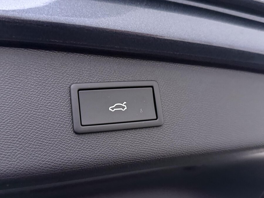 SEAT Leon Sportstourer FR Business 1.5 TSI eHybrid 150 kW / 204 PK