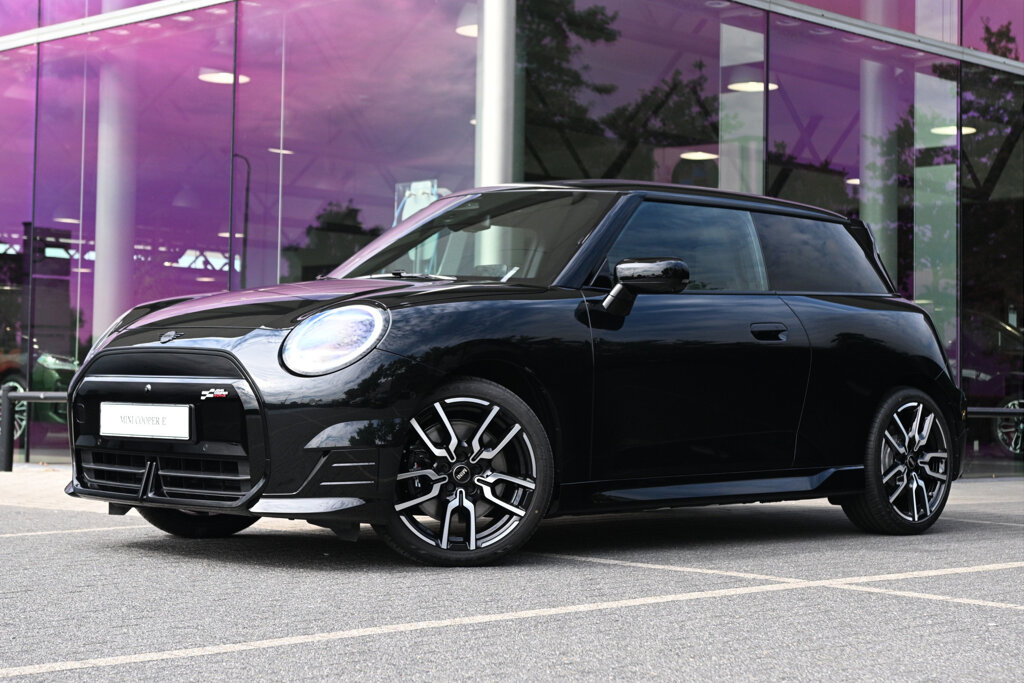 MINI 3-Deurs 1