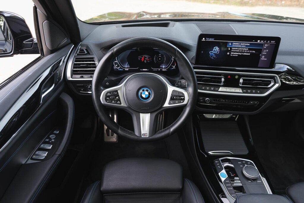 BMW iX3 3