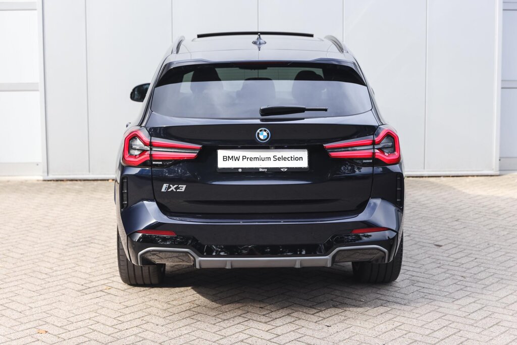 BMW iX3 7