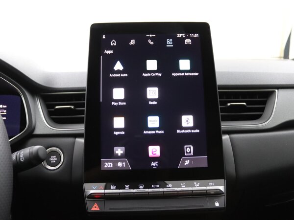 Apple Carplay/Android Auto Apple Carplay/Android Auto