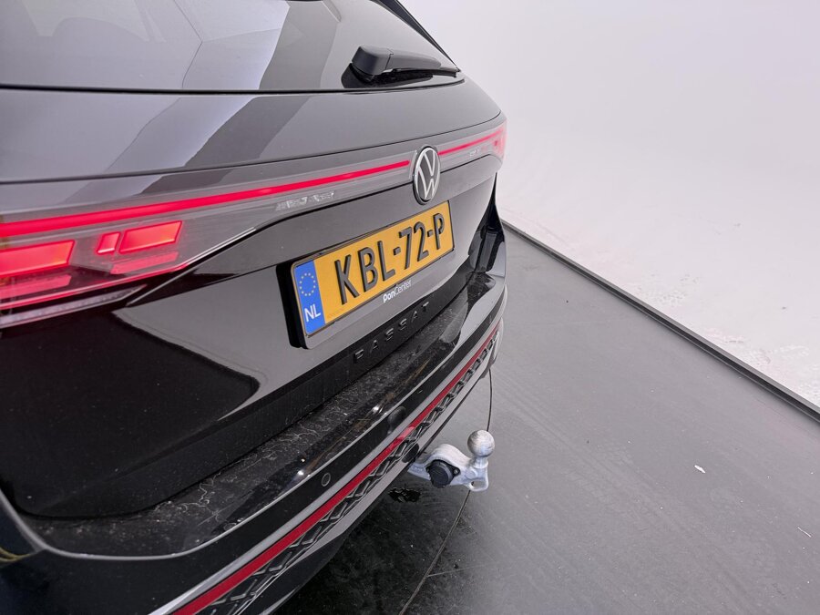 Volkswagen Passat Variant 1.5 eHybrid R-Line Edition