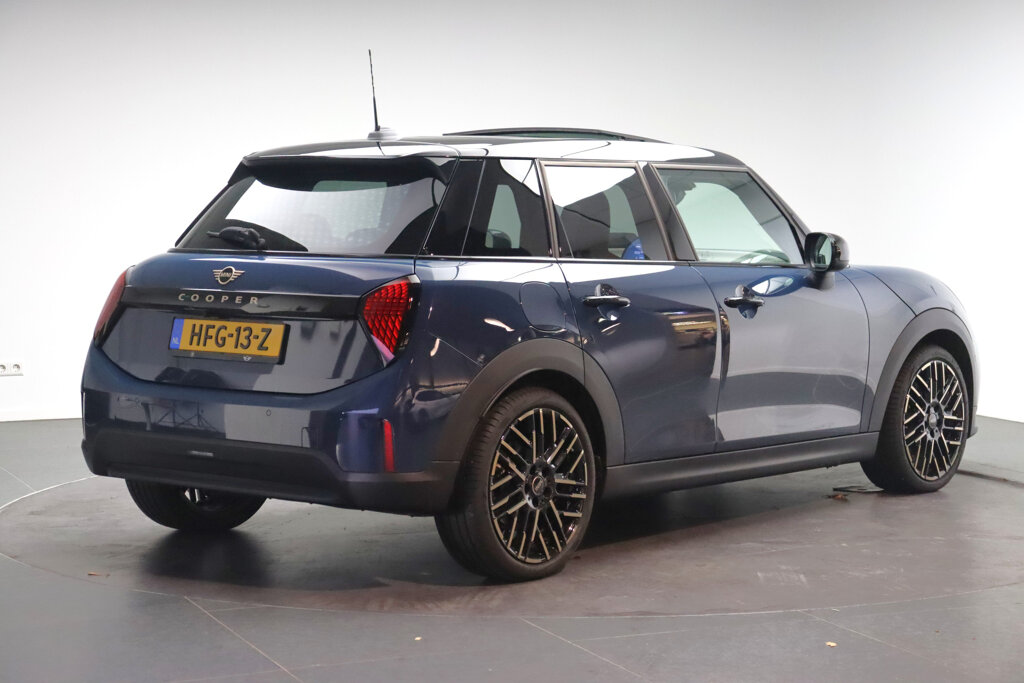 MINI 5-Deurs 3