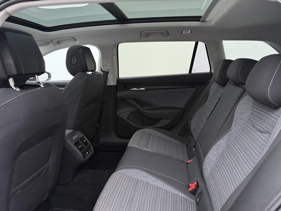 Škoda Superb Combi 1.5 TSI First Edition