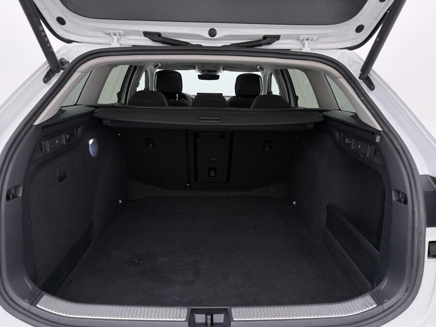 Škoda Superb Combi 1.5 TSI First Edition