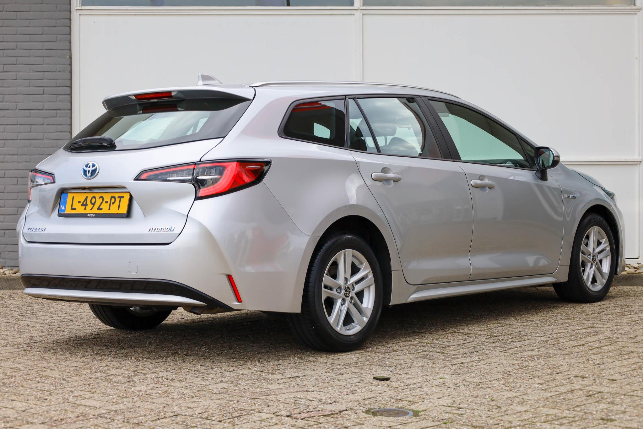 Toyota Corolla Touring Sports 1.8 Hybrid 122pk Active - Afbeelding 2