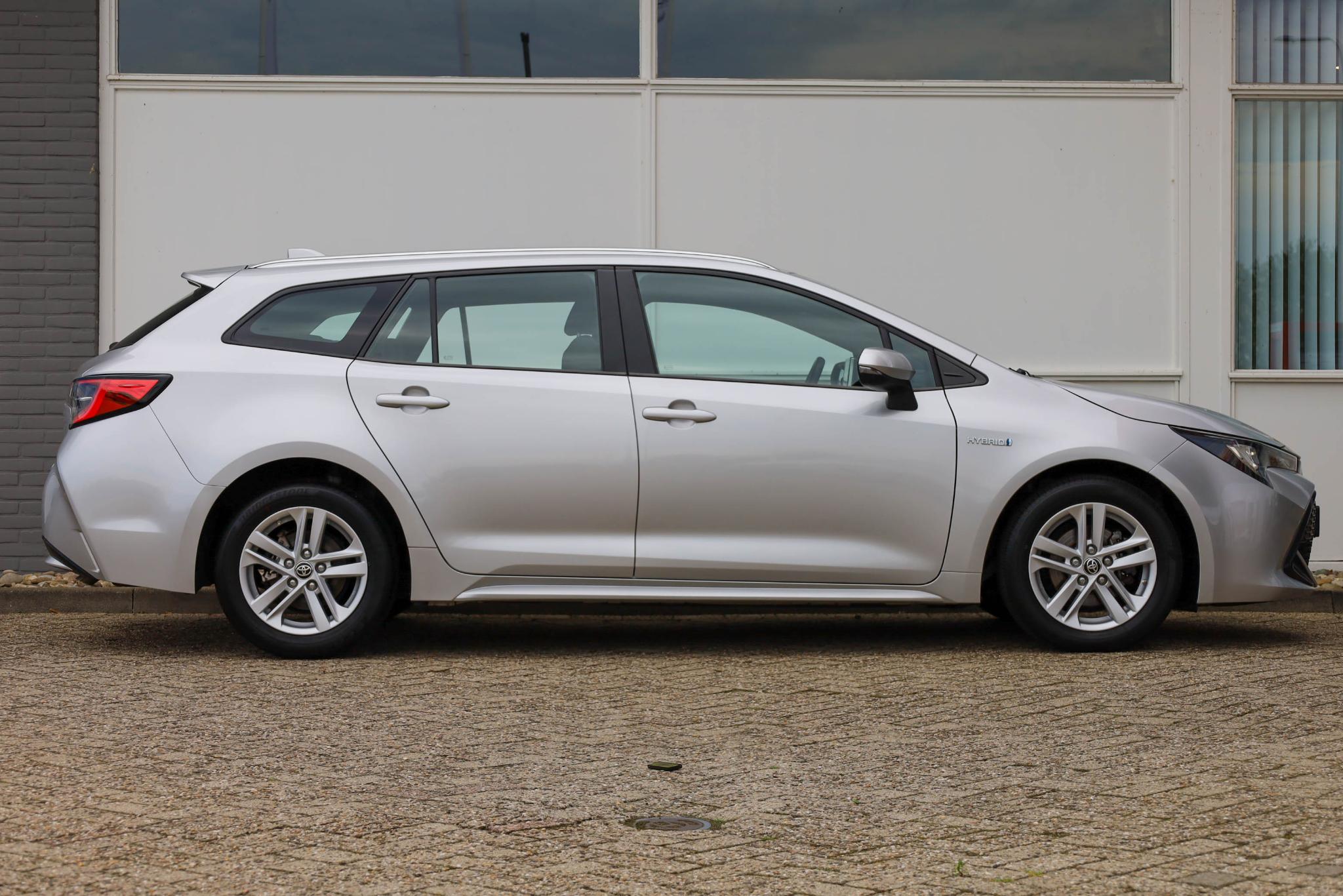 Toyota Corolla Touring Sports 1.8 Hybrid 122pk Active - Afbeelding 3