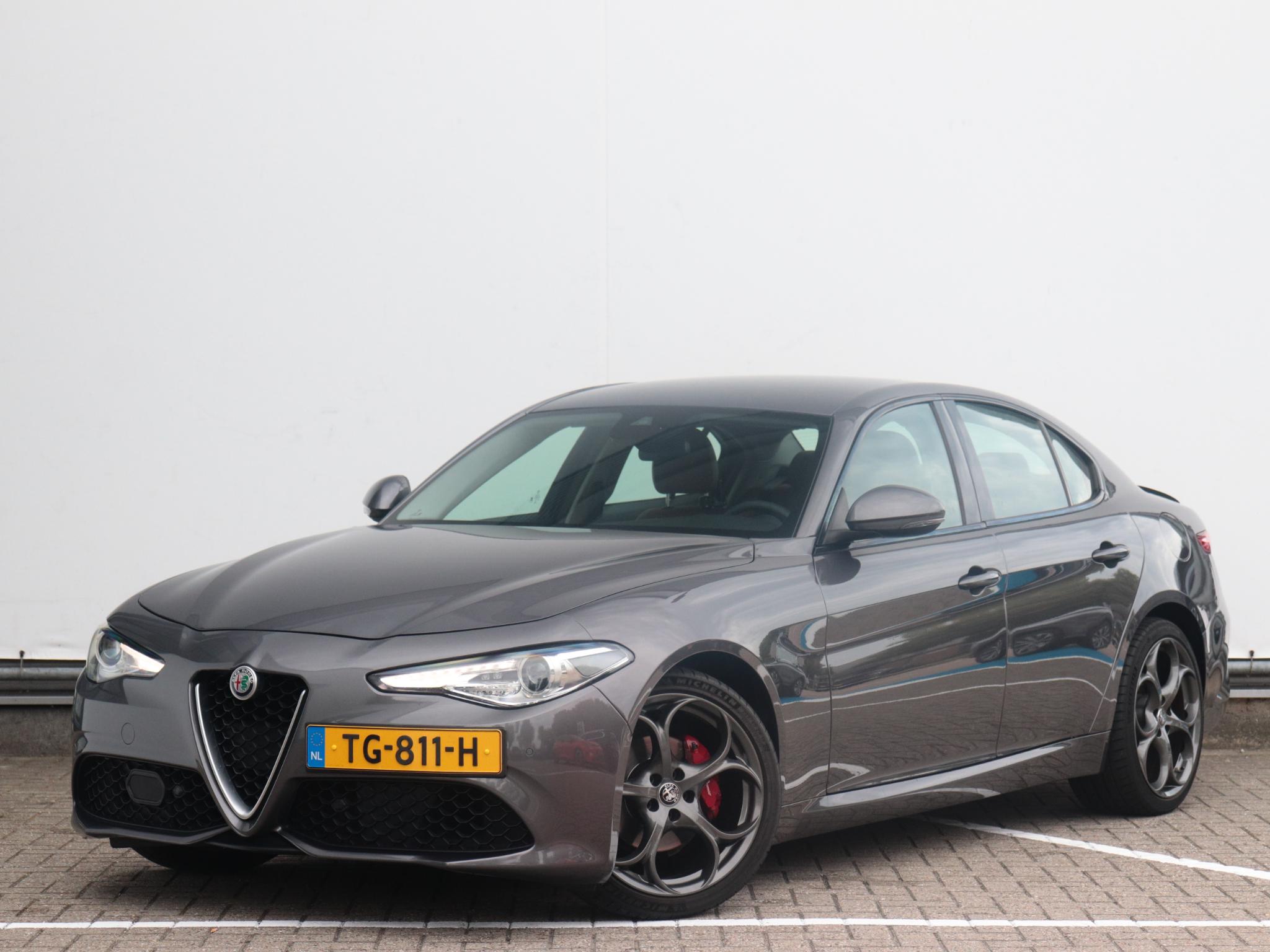Alfa Romeo Giulia 2.0T Super