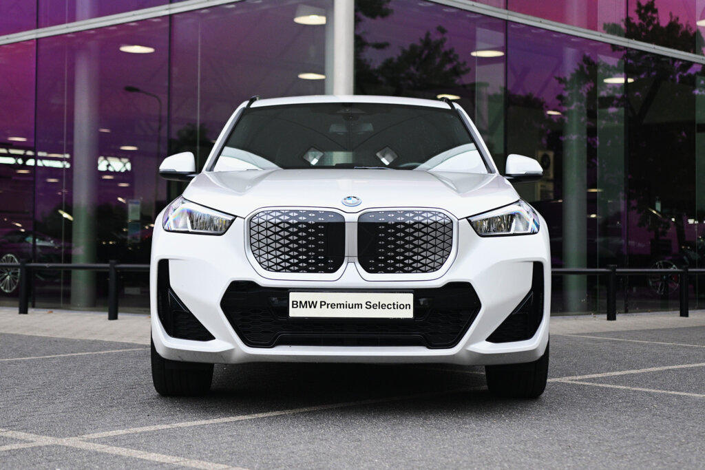 BMW iX1 7