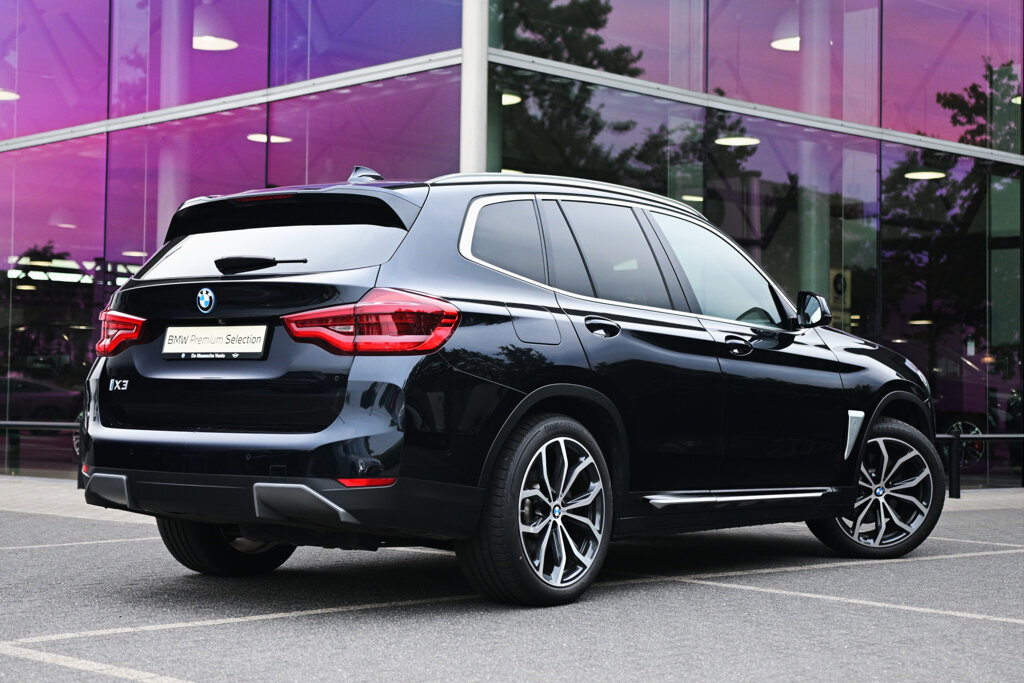 BMW iX3 2