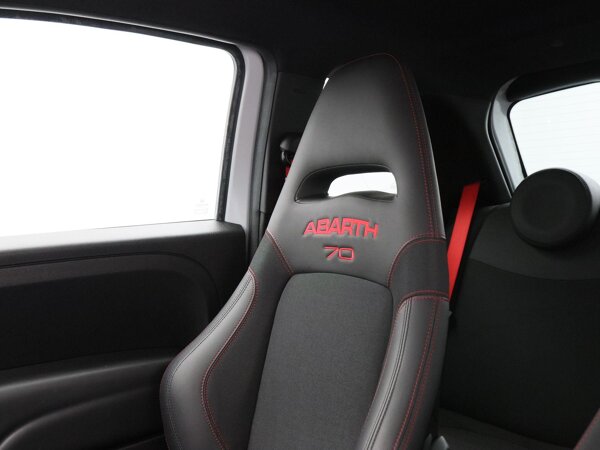 carbonafwerking interieur