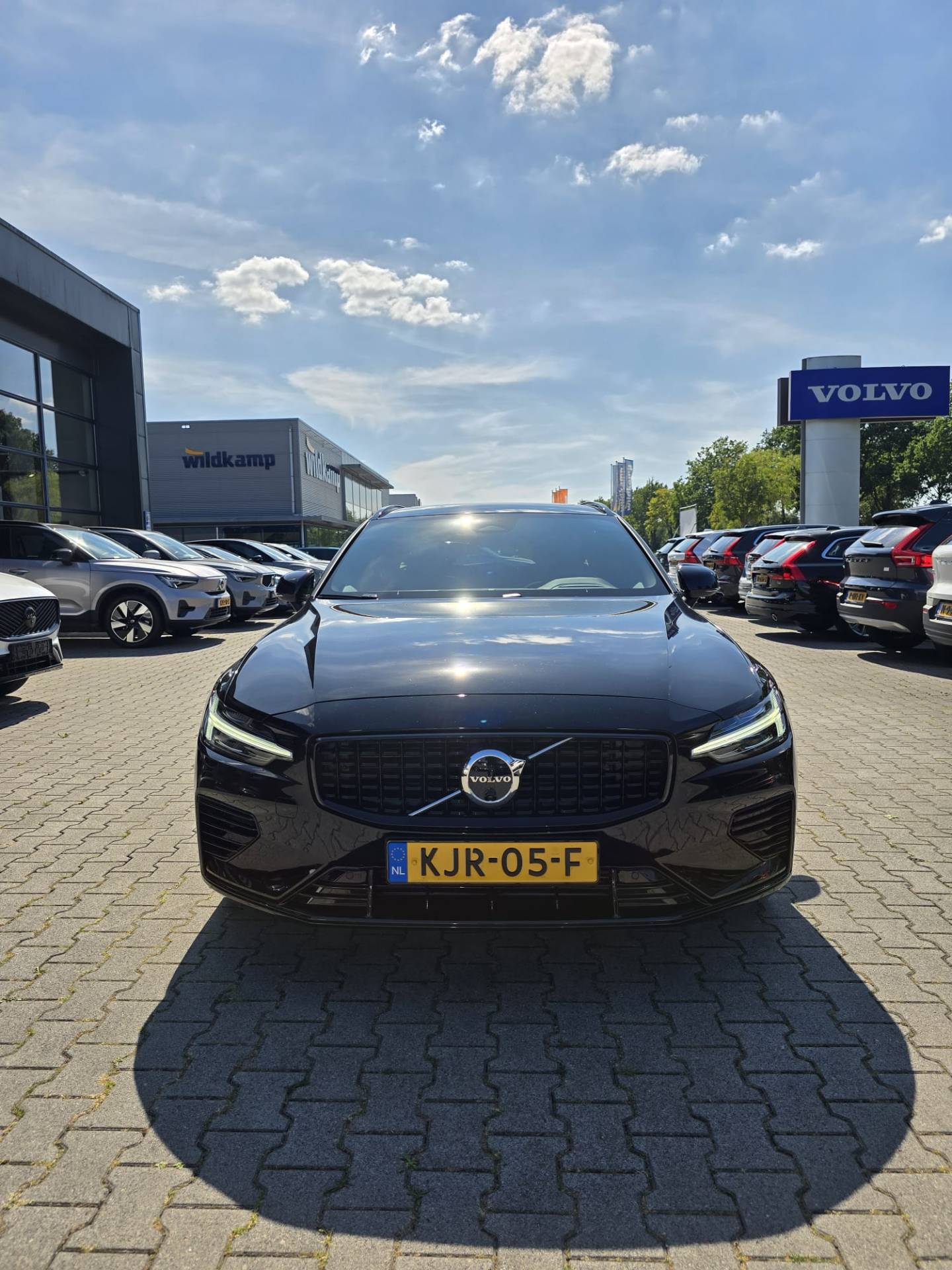 Volvo V60 2.0 T8 Plug-in hybrid AWD Plus Dark - Afbeelding 3