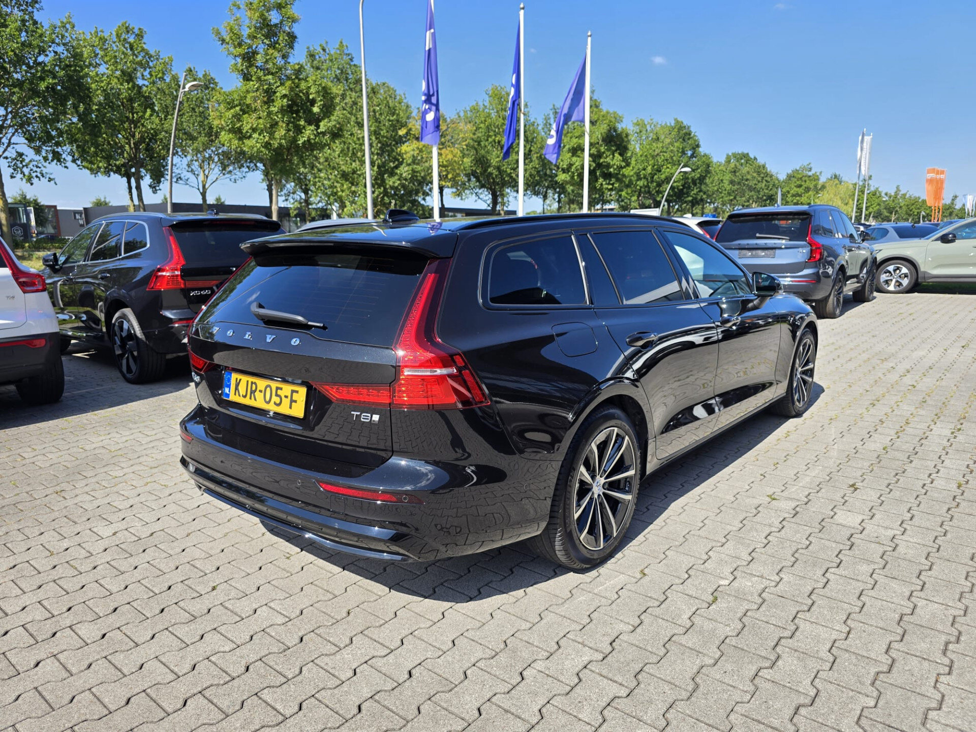 Volvo V60 2.0 T8 Plug-in hybrid AWD Plus Dark - Afbeelding 5