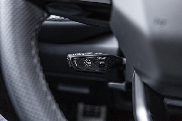 cruise control adaptief met Stop&Go cruise control adaptief met Stop&Go