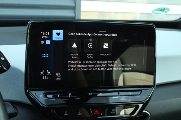 Apple Carplay/Android Auto Apple Carplay/Android Auto