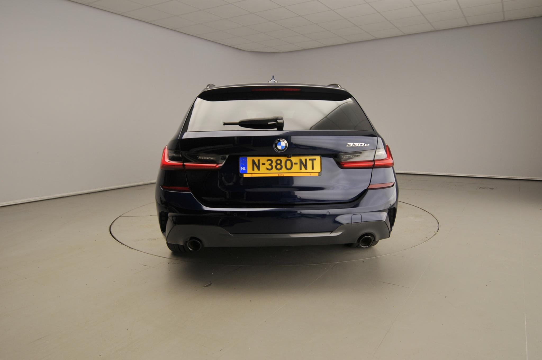 BMW 3 Serie Touring 330e - Afbeelding 3