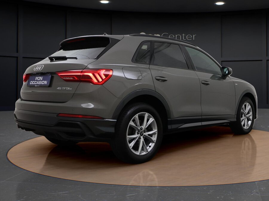 Audi Q3 45 TFSIe S-line