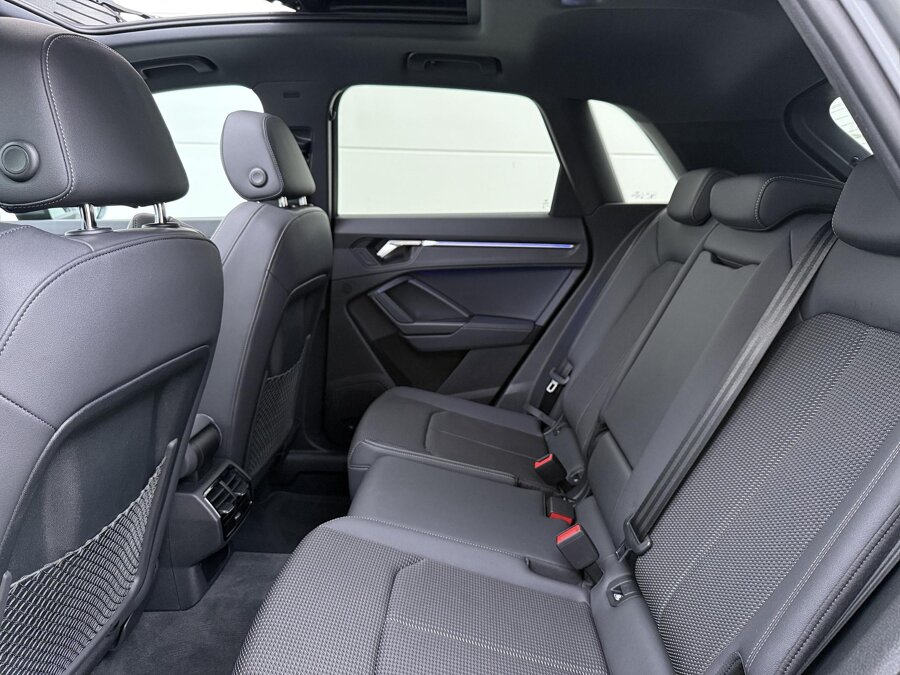 Audi Q3 45 TFSIe S-line