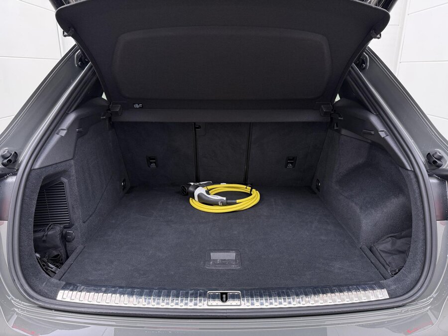 Audi Q3 45 TFSIe S-line