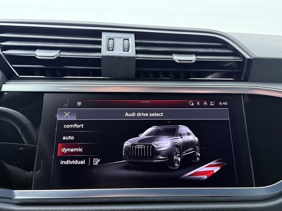 Audi Q3 45 TFSIe S-line