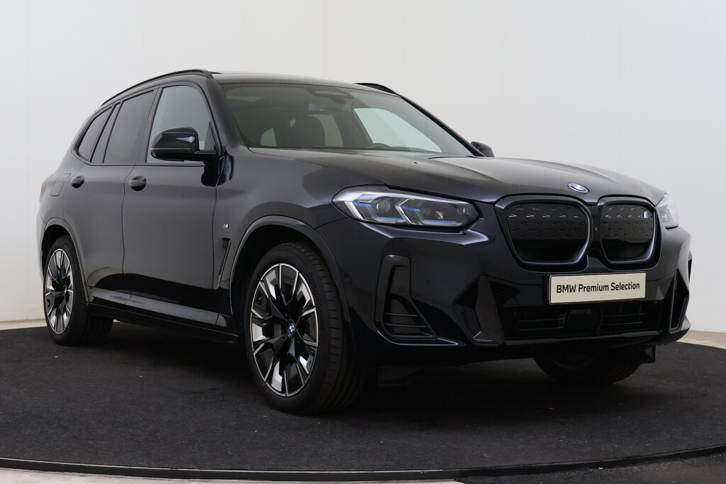 BMW iX3 13