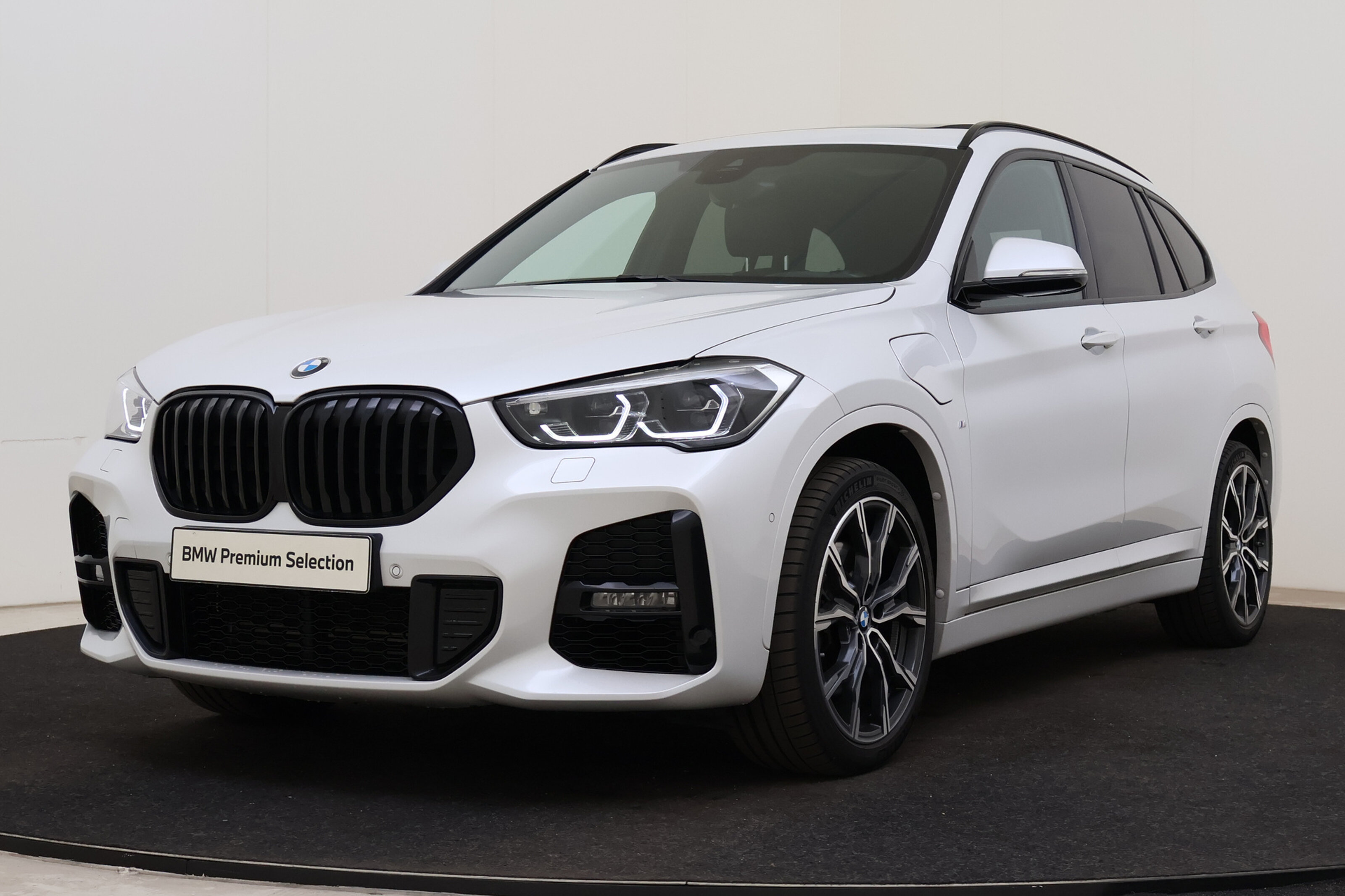 BMW X1 xDrive25e High Executive M Sport Automaat